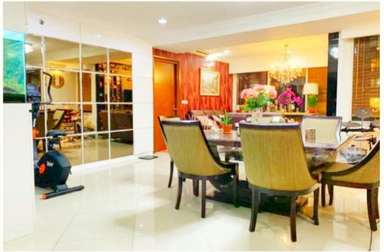 Dijual Cepat 3+1BR dari 2BR Gabung Furnish Sdh Renov di Taman Anggrek