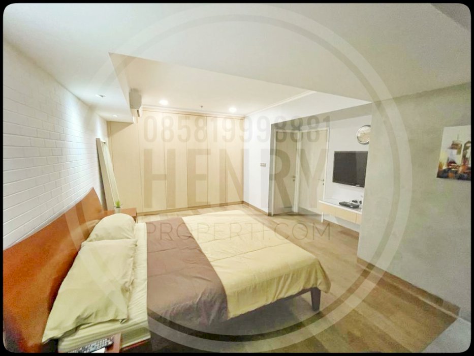 Dijual Cepat 3+1BR Full Furnish Full Renov dari 2 Unit Gabung 2 BR