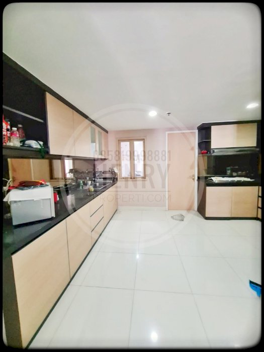 FOR RENT BEAUTY UNITÂ  4+1BR CITY VIEW at Apartment Taman Anggrek Condo