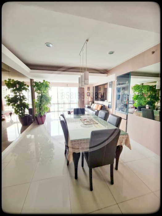 FOR RENT BEAUTY UNITÂ  4+1BR CITY VIEW at Apartment Taman Anggrek Condo