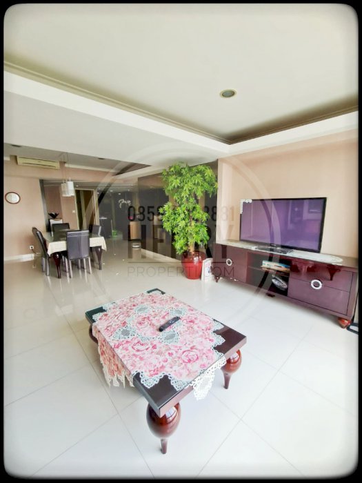 FOR RENT BEAUTY UNITÂ  4+1BR CITY VIEW at Apartment Taman Anggrek Condo