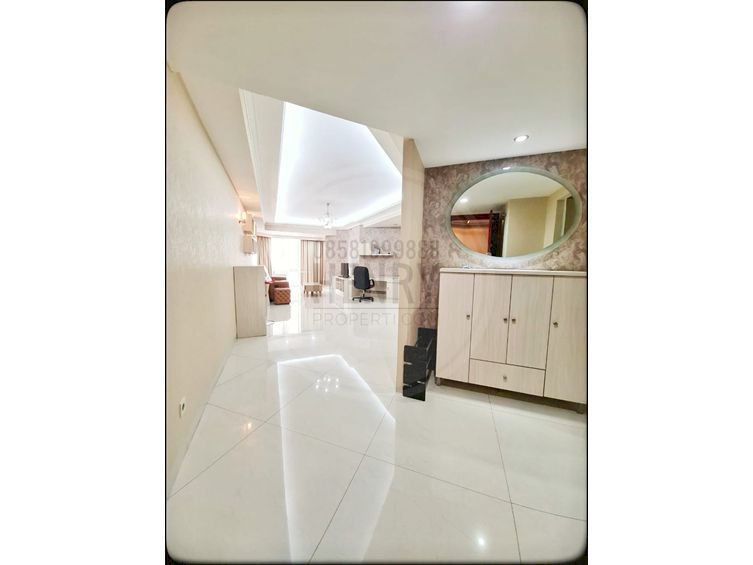 Taman Anggrek Condo Dijual Unit 3+1BR Best View Full Renov