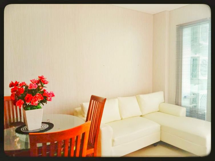Thamrin Residence For Rent 2BR Beautiful Unit at Low Floor with Pool View