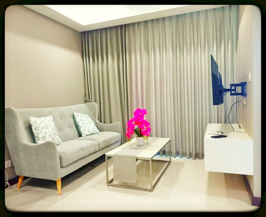 Casa Grande Dijual Cepat 2+1BR Full Furnish City View Mid Floor