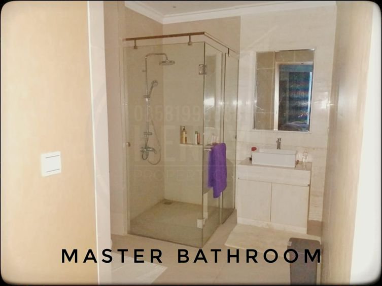 Residence 8 Senopati Dijual Cepat 3+1BR High Fl Full Furnish City View