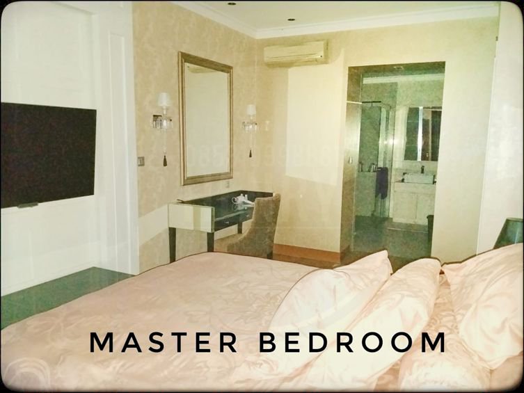 Residence 8 Senopati Dijual Cepat 3+1BR High Fl Full Furnish City View