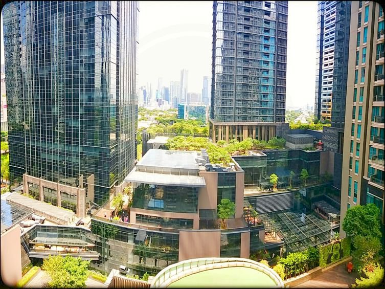 Residence 8 Senopati For Rent 1BR Mid Floor Full Furnish City View