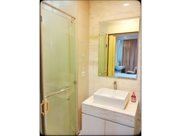 Residence 8 Senopati For Rent 1BR Mid Floor Full Furnish City View