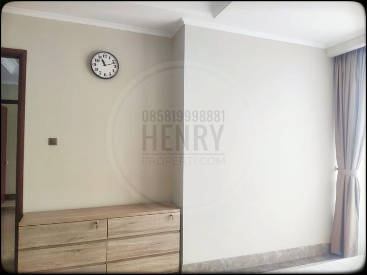 District 8 SBD Sudirman For Rent 2+1BR Mid Floor Furnish City View