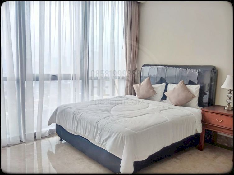 District 8 SBD Sudirman For Rent 2+1BR Mid Floor Furnish City View
