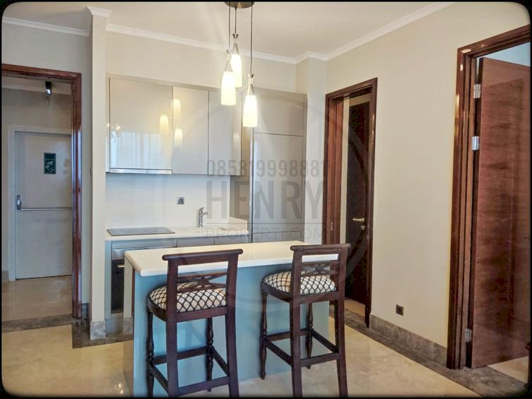 District 8 SBD Sudirman For Rent 2+1BR Mid Floor Furnish City View
