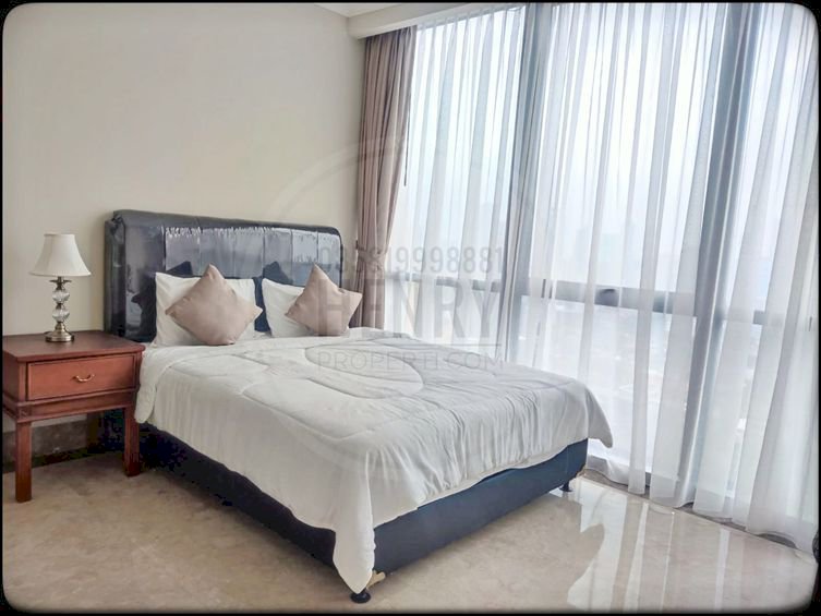 District 8 SBD Sudirman For Rent 2+1BR Mid Floor Furnish City View