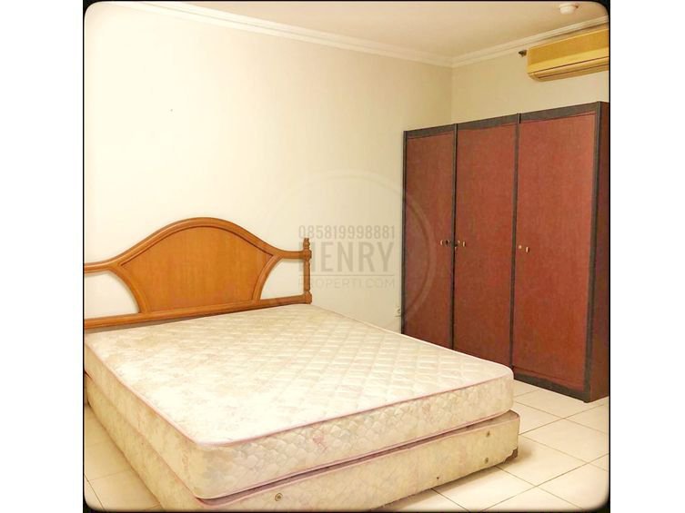 Taman Rasuna Dijual Cepat 3+1BR Furnish Low Floor Epicentrum View