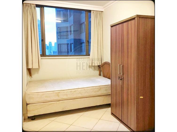 Taman Rasuna Dijual Cepat 3+1BR Furnish Low Floor Epicentrum View