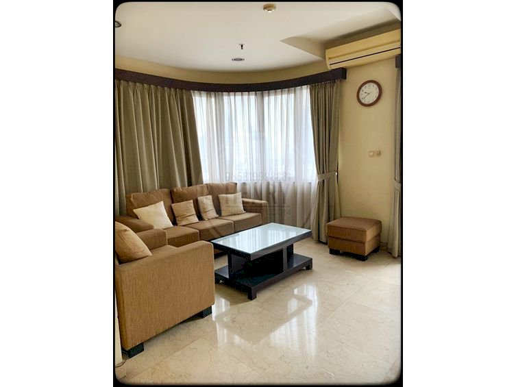 Park Royale Executive Dijual Cepat 2+1BR Furnish City View Mid Floor