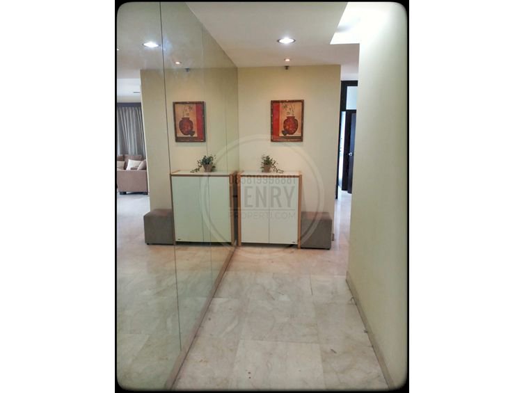 Park Royale Executive Dijual Cepat 2+1BR Furnish City View Mid Floor