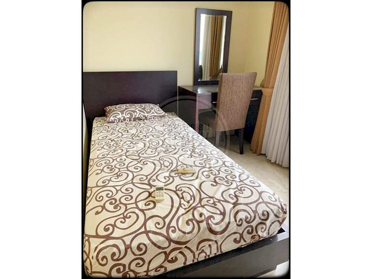 Park Royale Executive Dijual Cepat 2+1BR Furnish City View Mid Floor