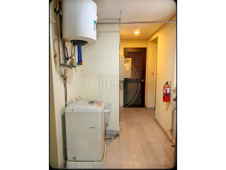 Park Royale Executive Dijual Cepat 2+1BR Furnish City View Mid Floor