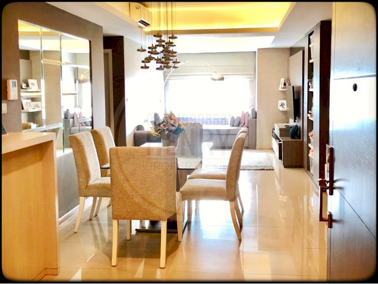Casa Grande Dijual Cepat 3+1BR Full Furnish and Renov Mid Fl City View