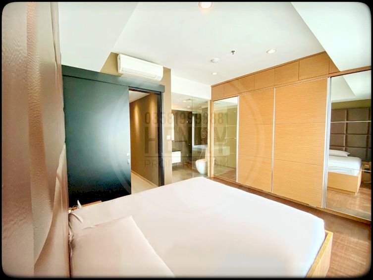 Casa Grande Dijual Cepat 3+1BR Full Furnish and Renov Mid Fl City View