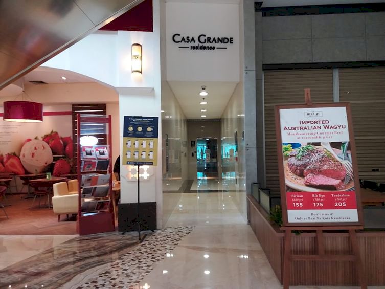 Casa Grande Dijual Cepat Harga Termurah 3+1BR Furnish Mid Fl City View