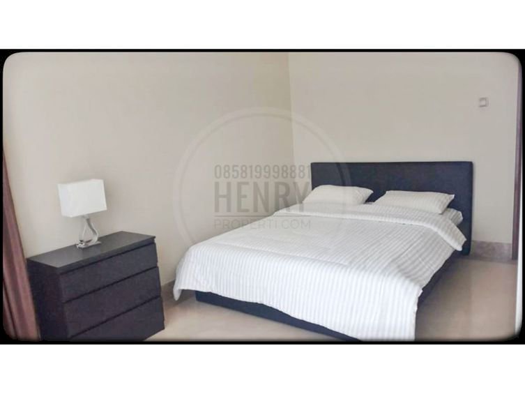 District 8 SCBD Sudirman Dijual Cepat 3+1BR Low Floor Furnish City View
