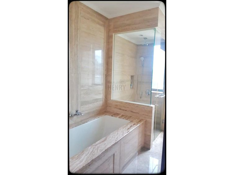 District 8 SCBD Sudirman Dijual Cepat 3+1BR Low Floor Furnish City View