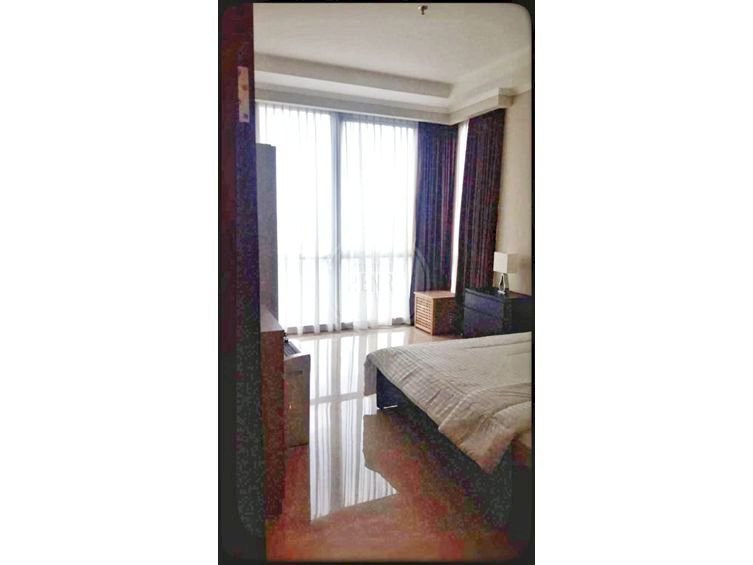District 8 SCBD Sudirman Dijual Cepat 3+1BR Low Floor Furnish City View