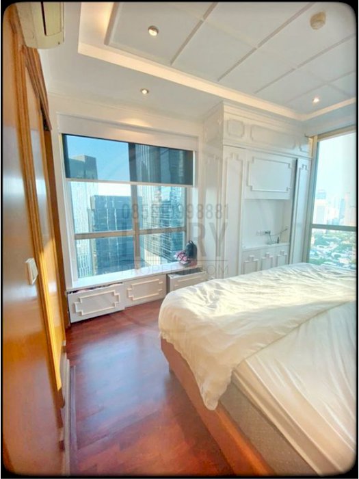 Residence 8 Senopati Dijual Cepat 3 dan 1 BR Full Furnish Private Lift