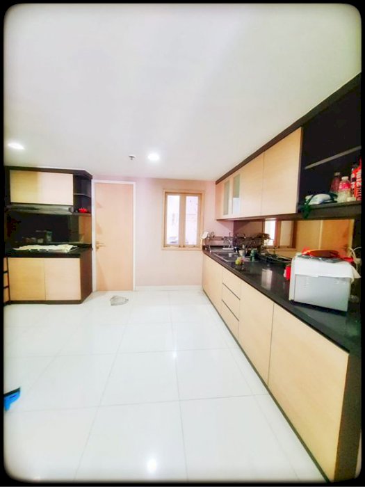 Dijual Unit 4+1BR Combine 2 Unit Full Renov dan Full Furnish City View