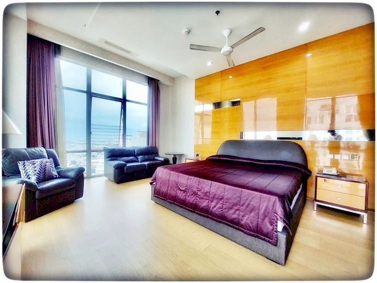 DIJUAL CEPAT BEST PRICE Penthouse Private Lift City View Lantai Tinggi
