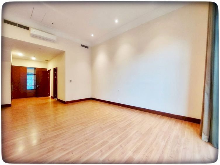 DIJUAL CEPAT BEST PRICE Town House Private Pool dan Private Garden