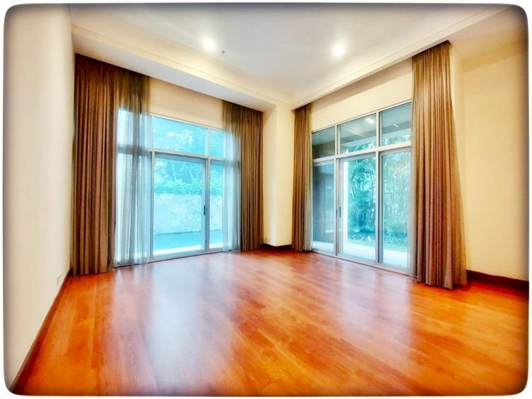 DIJUAL CEPAT BEST PRICE Town House Private Pool dan Private Garden