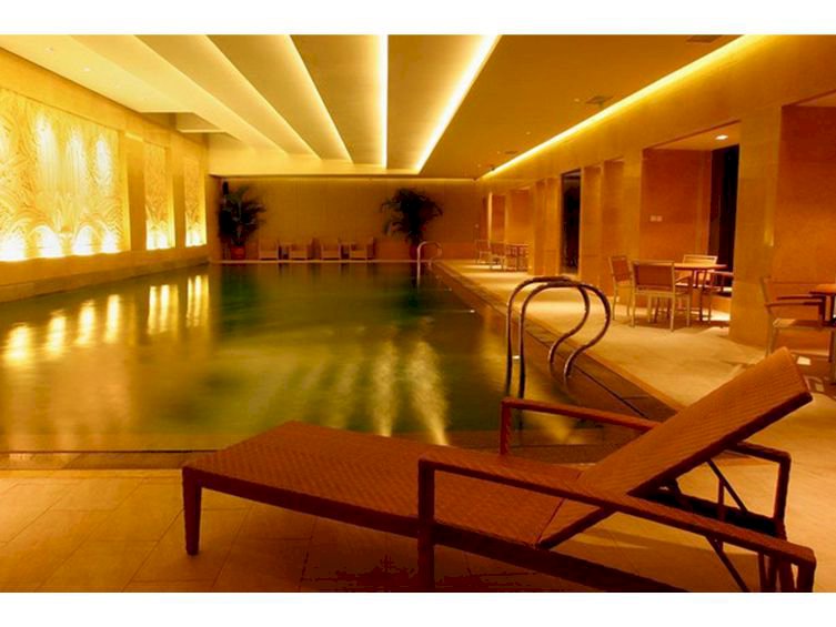 DIJUAL CEPAT BEST PRICE Town House Private Pool dan Private Garden