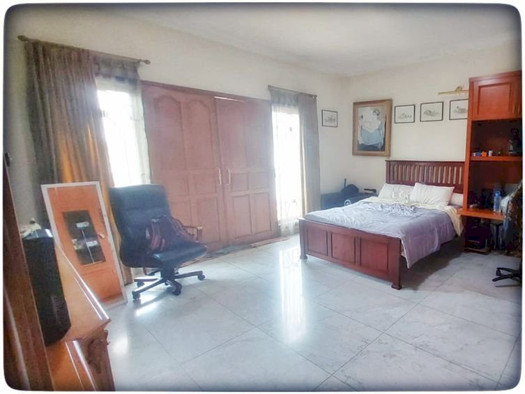 Dijual Cepat Tanah 1.503m2 Harga NJOP masih nego Bonus Rumah Mewah 2Lt