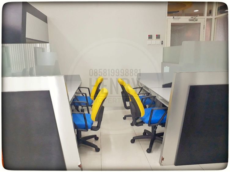 For Rent Great Office 125 m2 Full Furnish at APL Tower Mid Floor