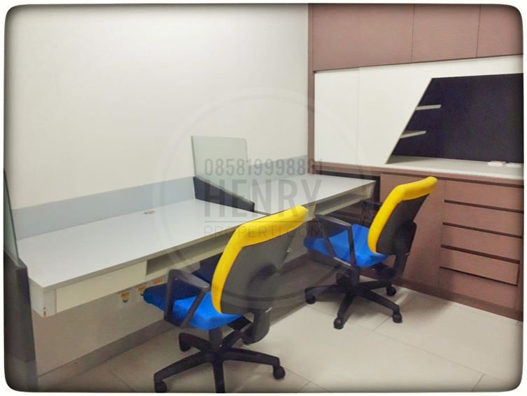 For Rent Great Office 125 m2 Full Furnish at APL Tower Mid Floor