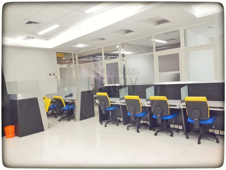 For Rent Great Office 125 m2 Full Furnish at APL Tower Mid Floor