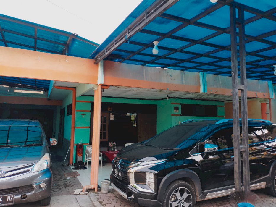 B.U RUMAH DIJUAL DEKAT UK PETRA SURABAYA
