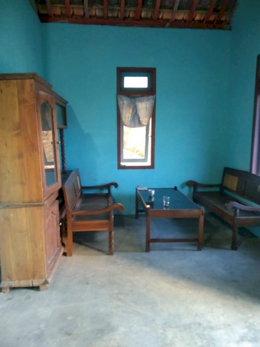 Rumah desa,pekarangan dan tanah