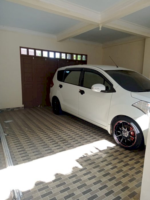 Di jual cepat  Rumah pribadi lengkap SHM