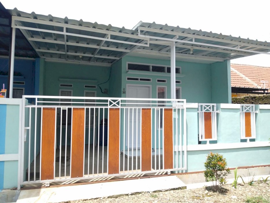 Rumah minimalis siap huni akses mobil Bandung