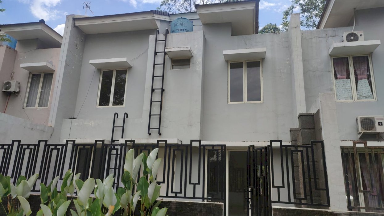 Jual Rumah Strategis Real Estate
