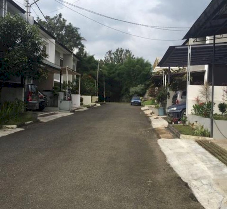 Jual rumah kota bandung,satu satunya cluster di jalan utam gegerkalong