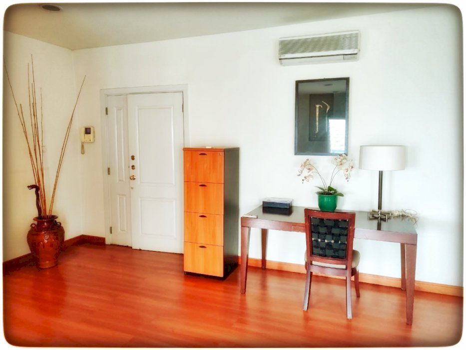 Dijual Cepat Harga Terbaik 2BR City View Lantai Tengah di Pavilion Apt