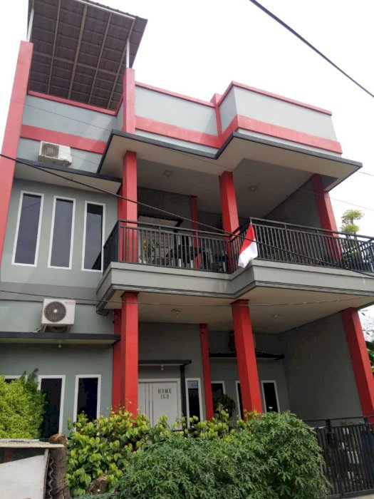 RUMAH BEKASI 3 LANTAI DIJUAL.