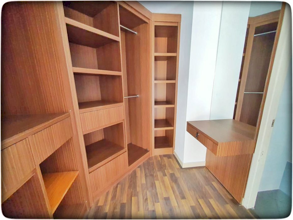 Dijual Termurah 3+1BR Full Renov dan Furnish Lt Tinggi di Taman Angrek