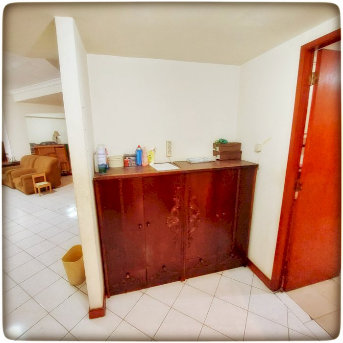 Dijual Termurah 3+1BR Furnish Lantai Tinggi di Taman Anggrek Condomini