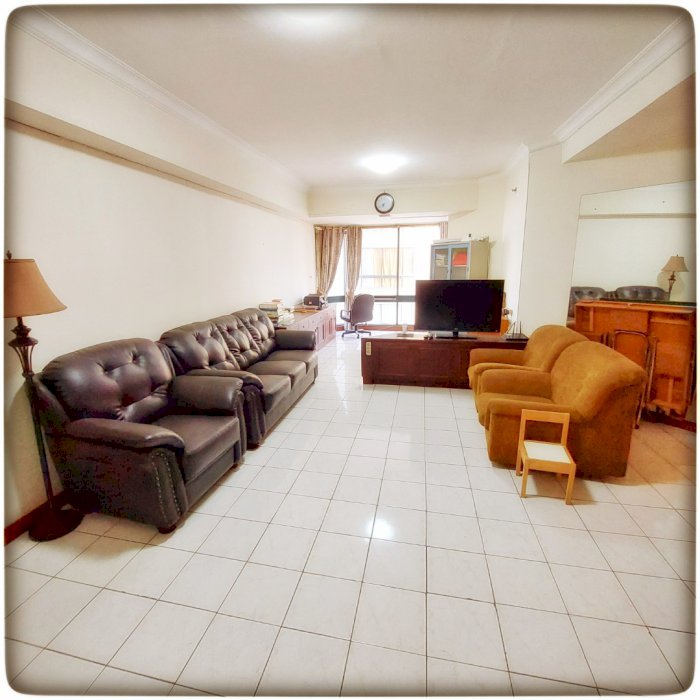 Dijual Termurah 3+1BR Furnish Lantai Tinggi di Taman Anggrek Condomini