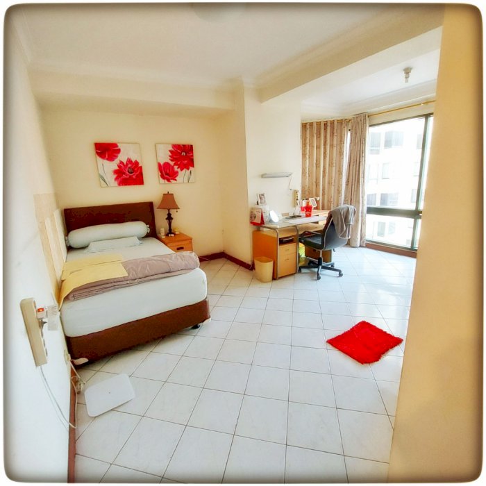 Dijual Termurah 3+1BR Furnish Lantai Tinggi di Taman Anggrek Condomini
